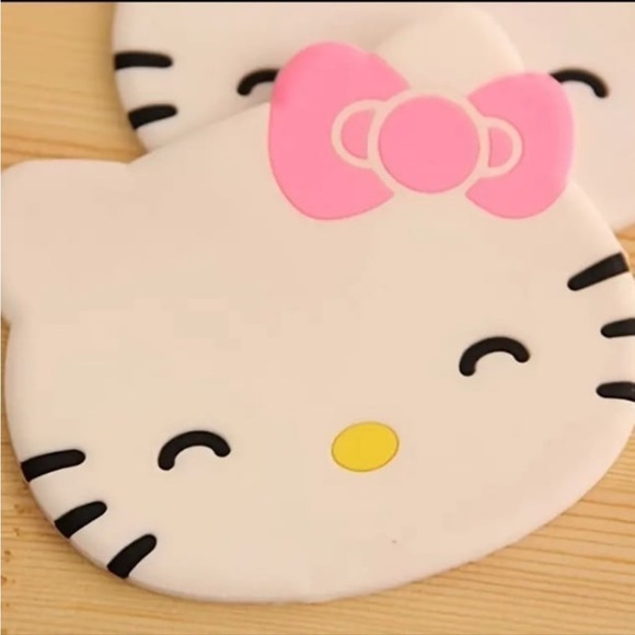 Hello Kitty Silicone 4pk Coaster Set - Picture 2 of 5
